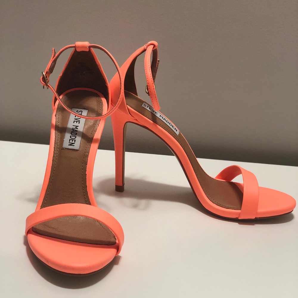 Steve Madden ‘Stecy’ Stiletto in Neon Coral